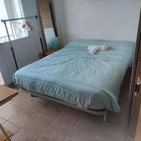 Apartamento Cosy With Shared Balcony *